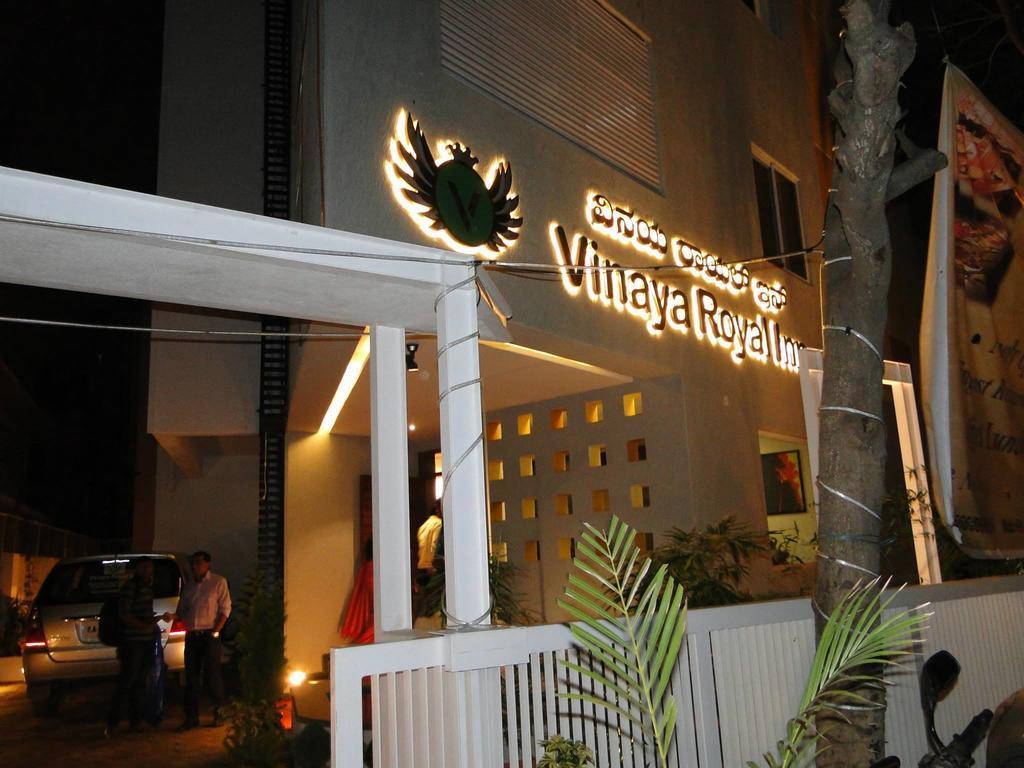 Vinaya Royal Inn Kammasandra Exterior foto