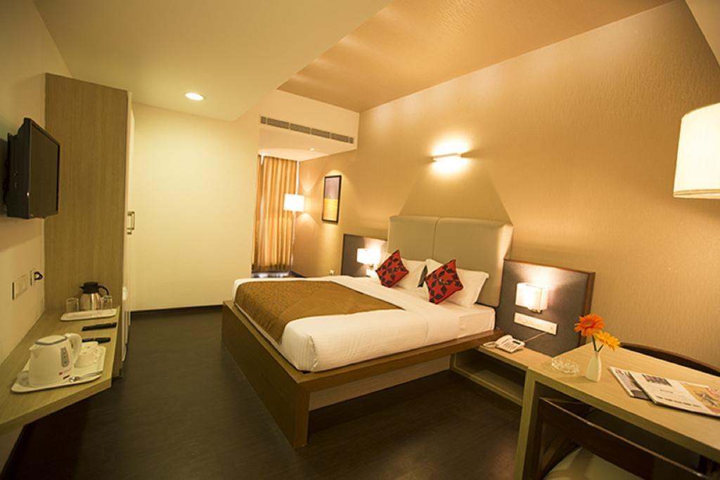 Vinaya Royal Inn Kammasandra Cameră foto